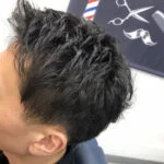 フォワードルーズ な メンズ 刈り上げスタイル